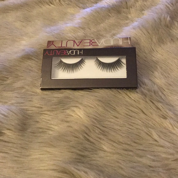 🎁BUY 2 GET 1 FREE‼️SOPHIA REAL MINX FALSE LASHES - Picture 2 of 4